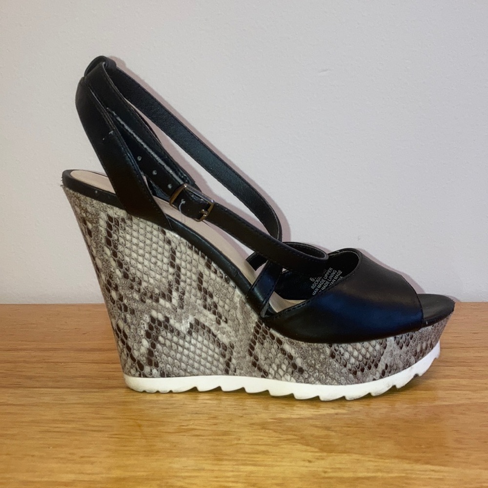 Snakeskin wedges